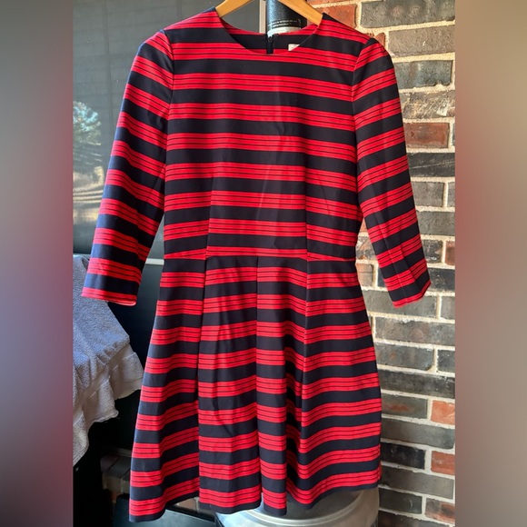 GAP Dresses & Skirts - Gap Striped Fit and Flare Dress with pockets size 8